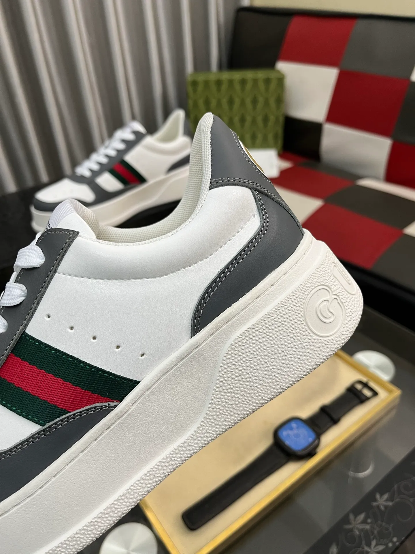 Men's Men's Shoes💰: 380⌚️⌚️[GUCCI] Gucci men's latest white shoe series casual shoes! The official website is built 1:1. Upper: Made of imported cowhide, with electric embroidery ➕Inner lining: Made of high-quality first-layer pigskin, soft and comfortable. Picky material selection and exquisite workmanship give you the best enjoyment. Size: 38-444️⃣Colors available